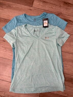 Under Armour Women’s Short Sleeve V-Neck Tee Set - Light Mint & Teal Blue